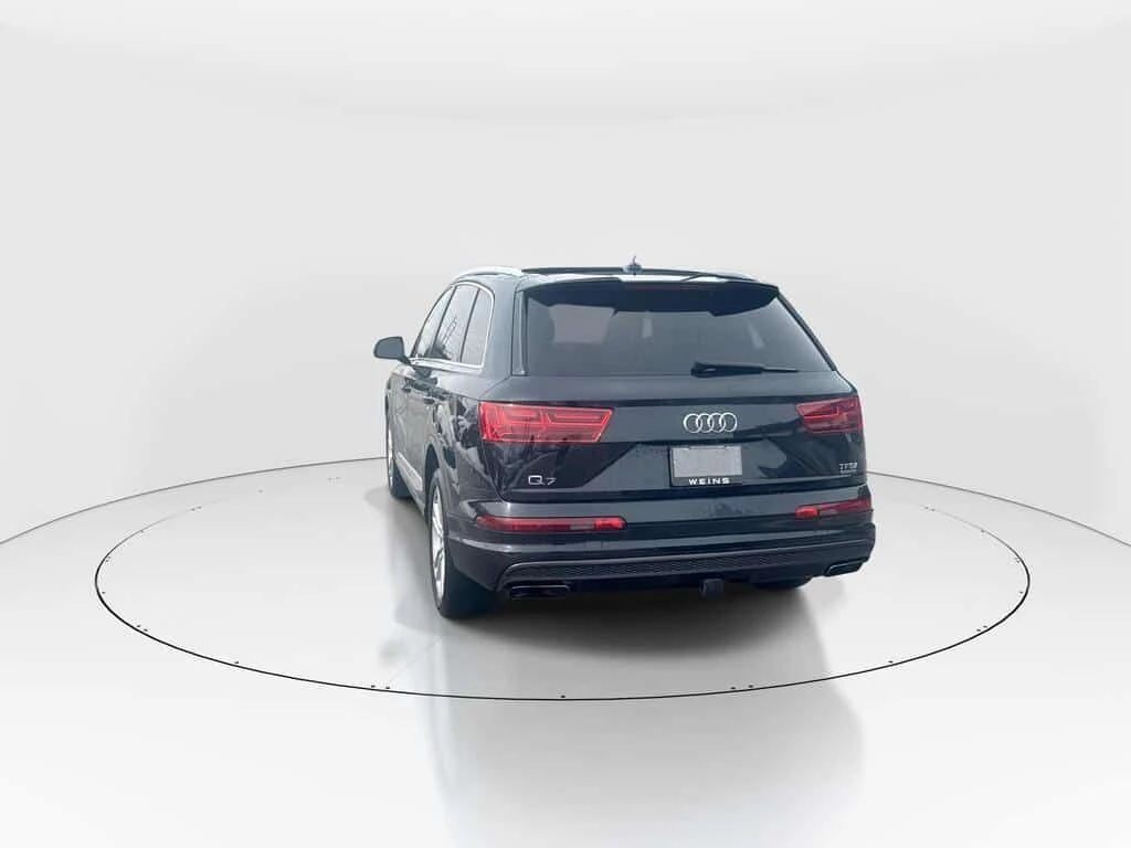 Audi Q7 3.0T Technik * Фиксирана цена до БГ * CARFAX * , снимка 6 - Автомобили и джипове - 53958402