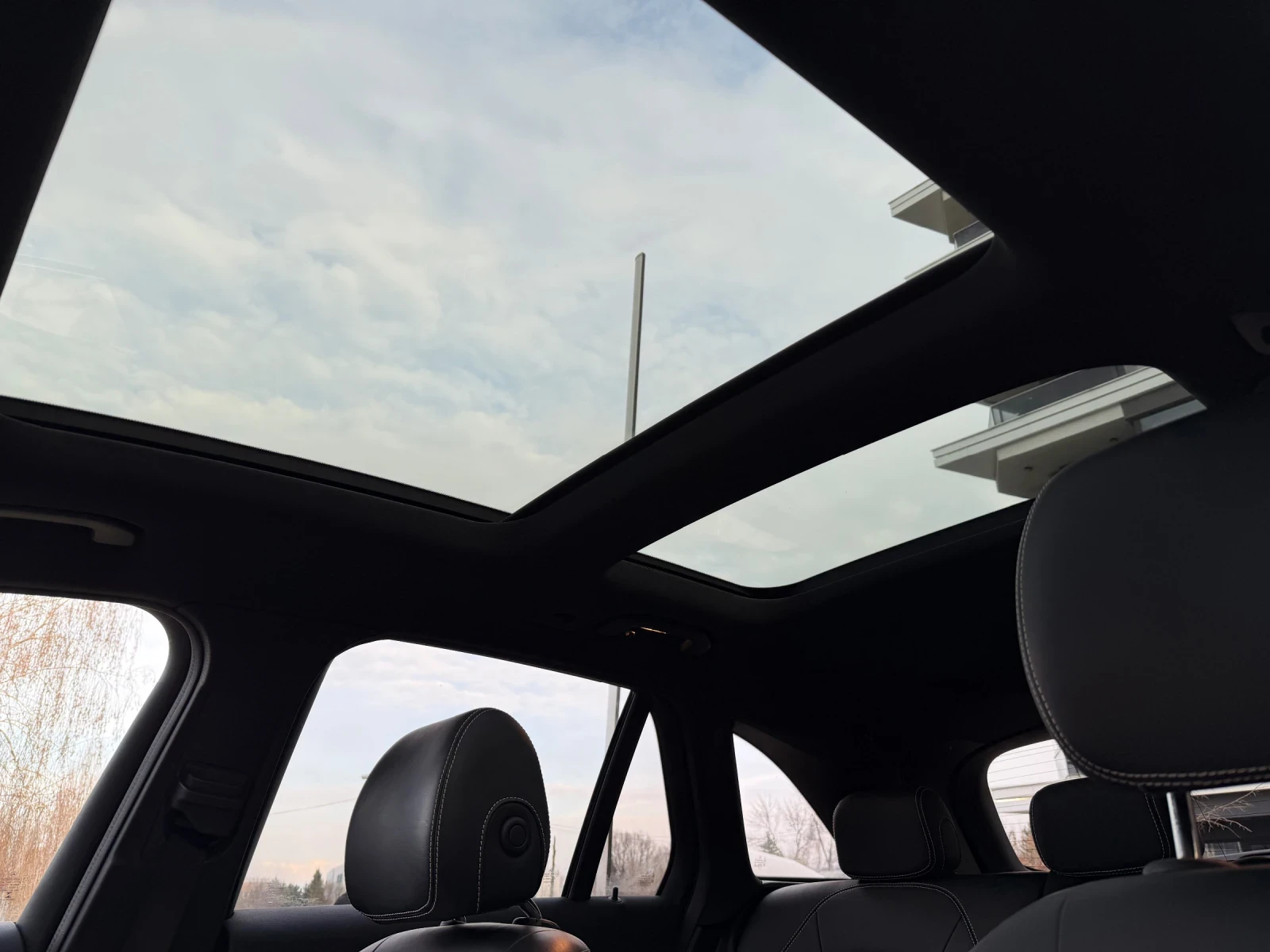 Mercedes-Benz GLC 300 4Matic AMG, снимка 10 - Автомобили и джипове - 54044195