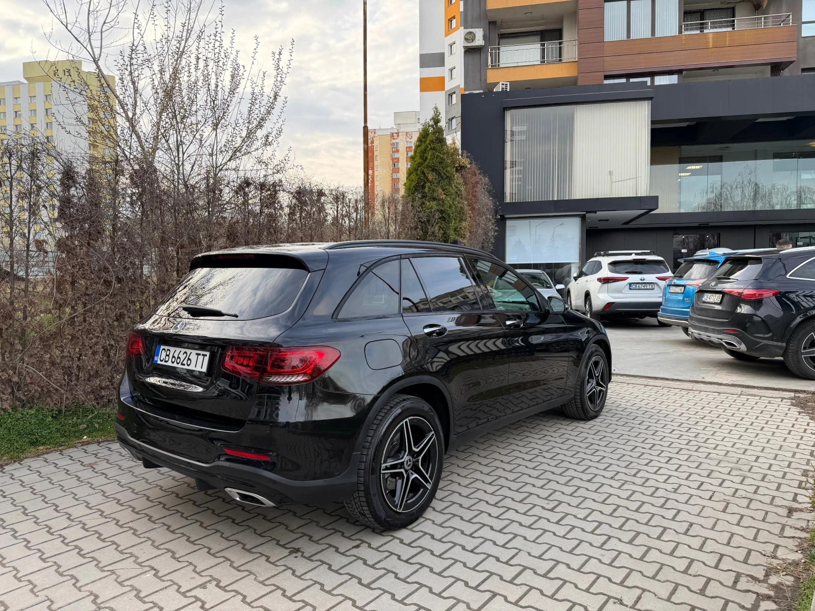 Mercedes-Benz GLC 300 4Matic AMG, снимка 4 - Автомобили и джипове - 54044195