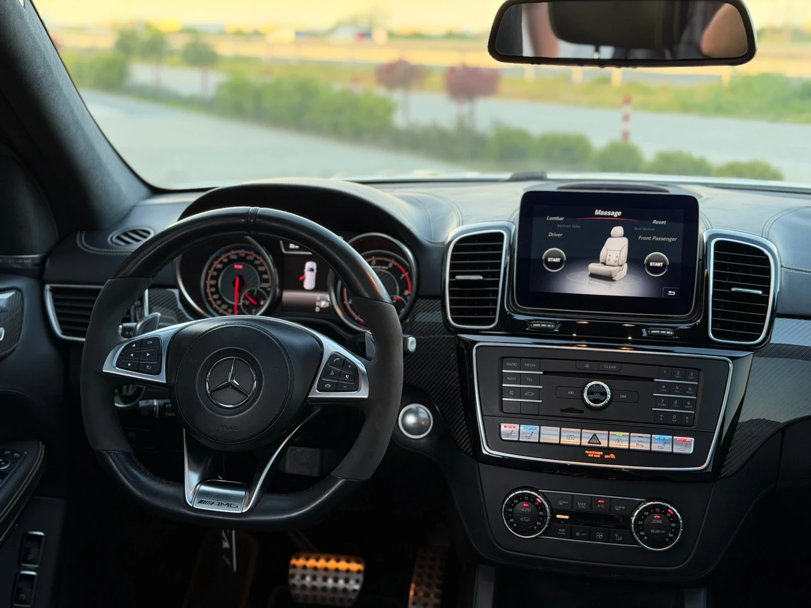 Mercedes-Benz GLS 63 AMG FULL !, снимка 14 - Автомобили и джипове - 54338677