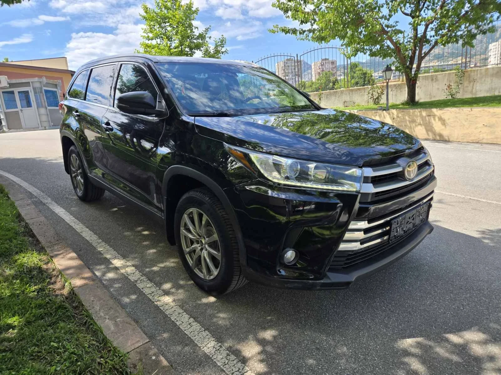 Toyota Highlander 7+ 1* ПОДГРЕВ* 4х4* KeyLess* ШИБЕДАХ* ТОП СЕМЕЕН А, снимка 2 - Автомобили и джипове - 55104743