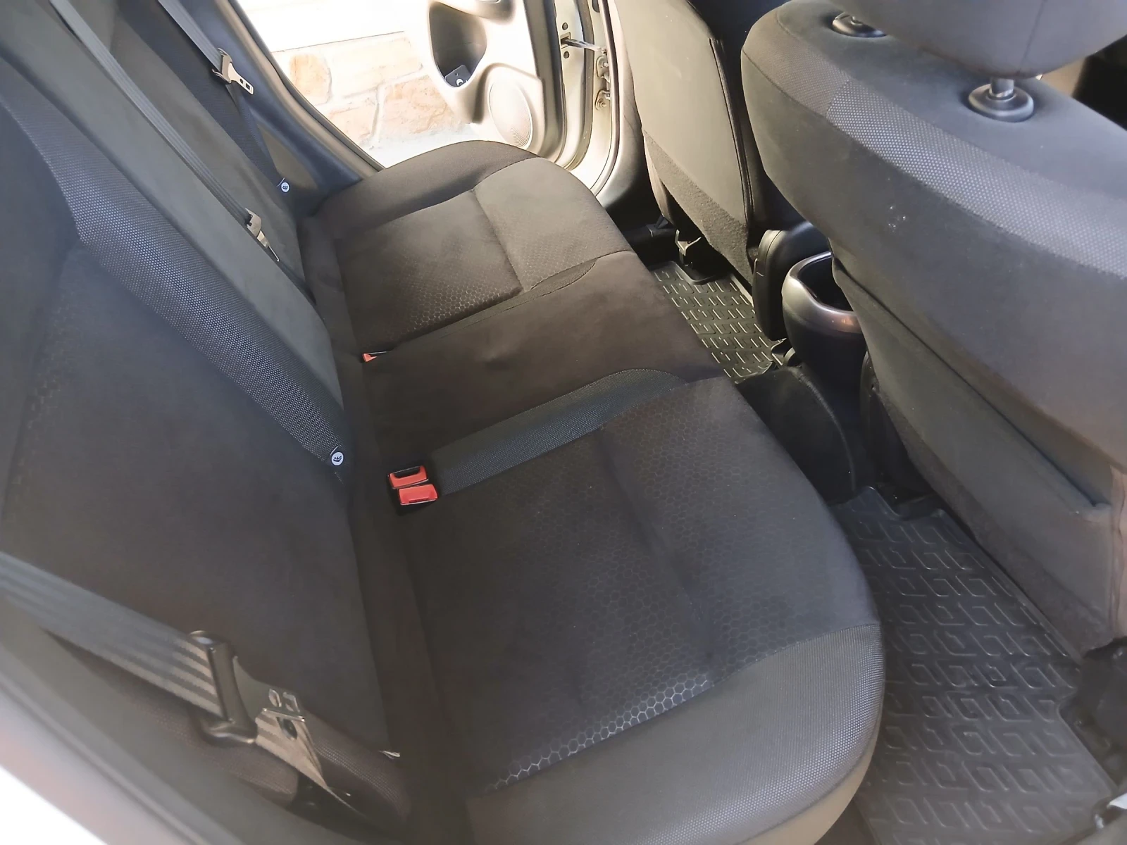 Nissan Juke, снимка 13 - Автомобили и джипове - 55423236