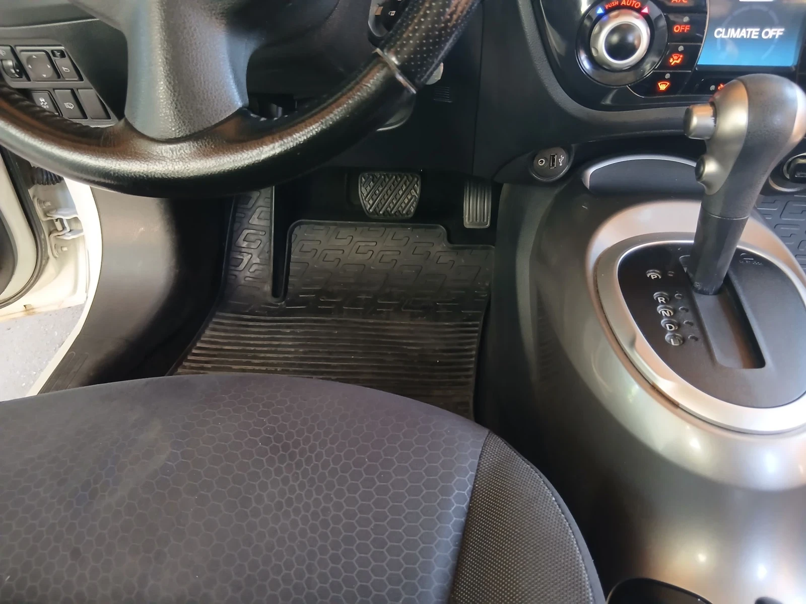 Nissan Juke, снимка 14 - Автомобили и джипове - 55423236