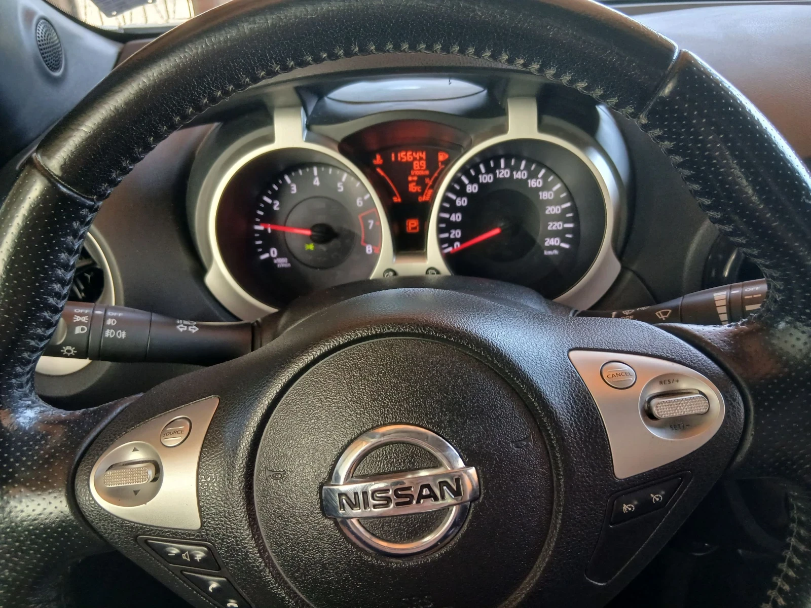 Nissan Juke, снимка 9 - Автомобили и джипове - 55423236