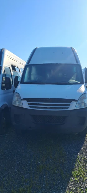 Iveco Daily 20 места, снимка 3