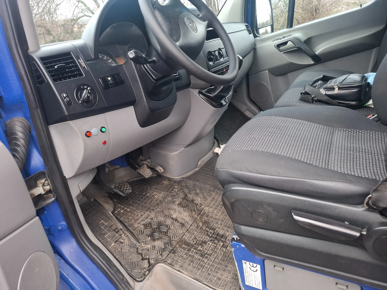 Mercedes-Benz Sprinter 415 Самосвал 3.5t - изображение 4