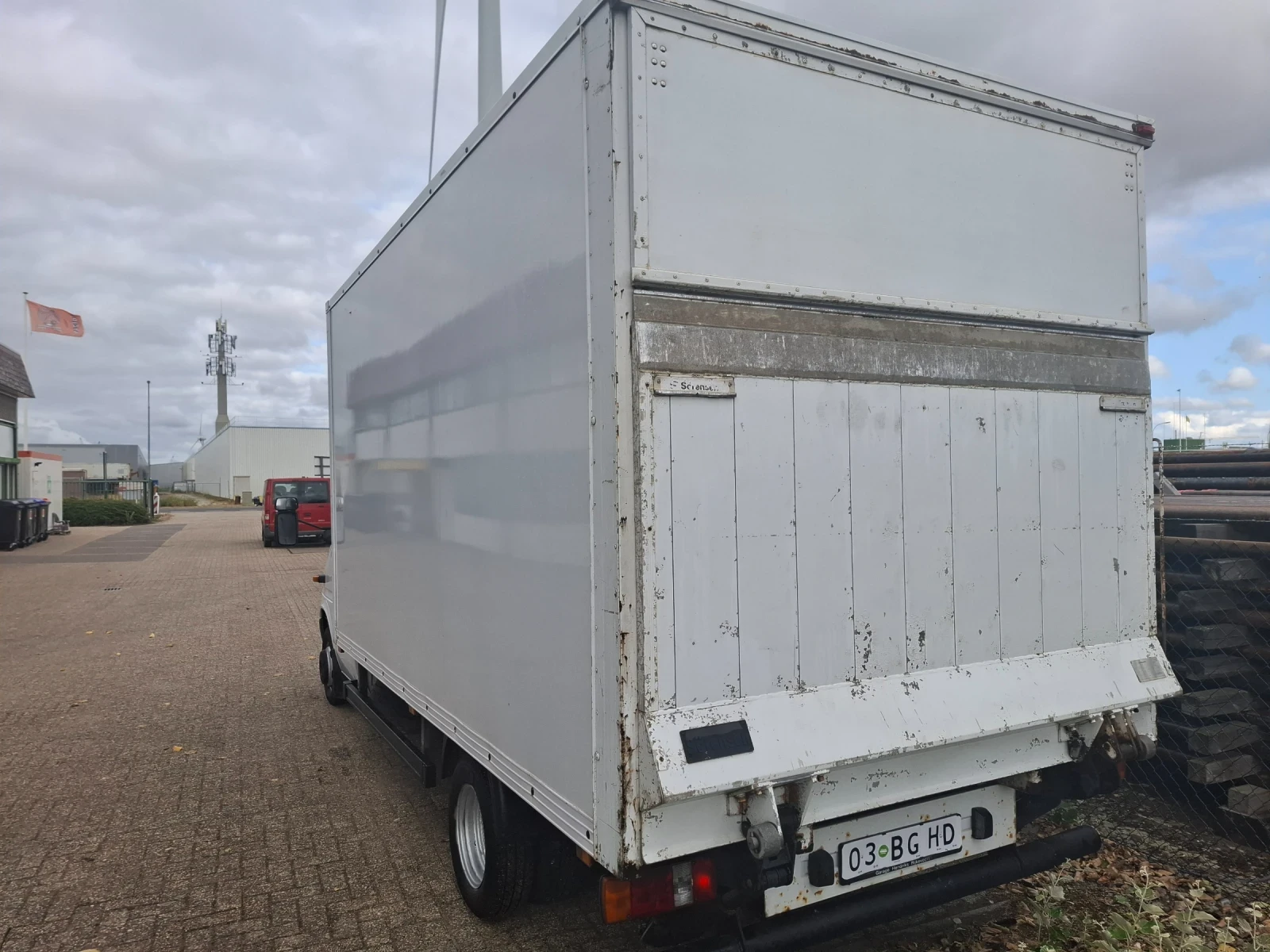 Mercedes-Benz 413, снимка 2 - Бусове и автобуси - 55365369