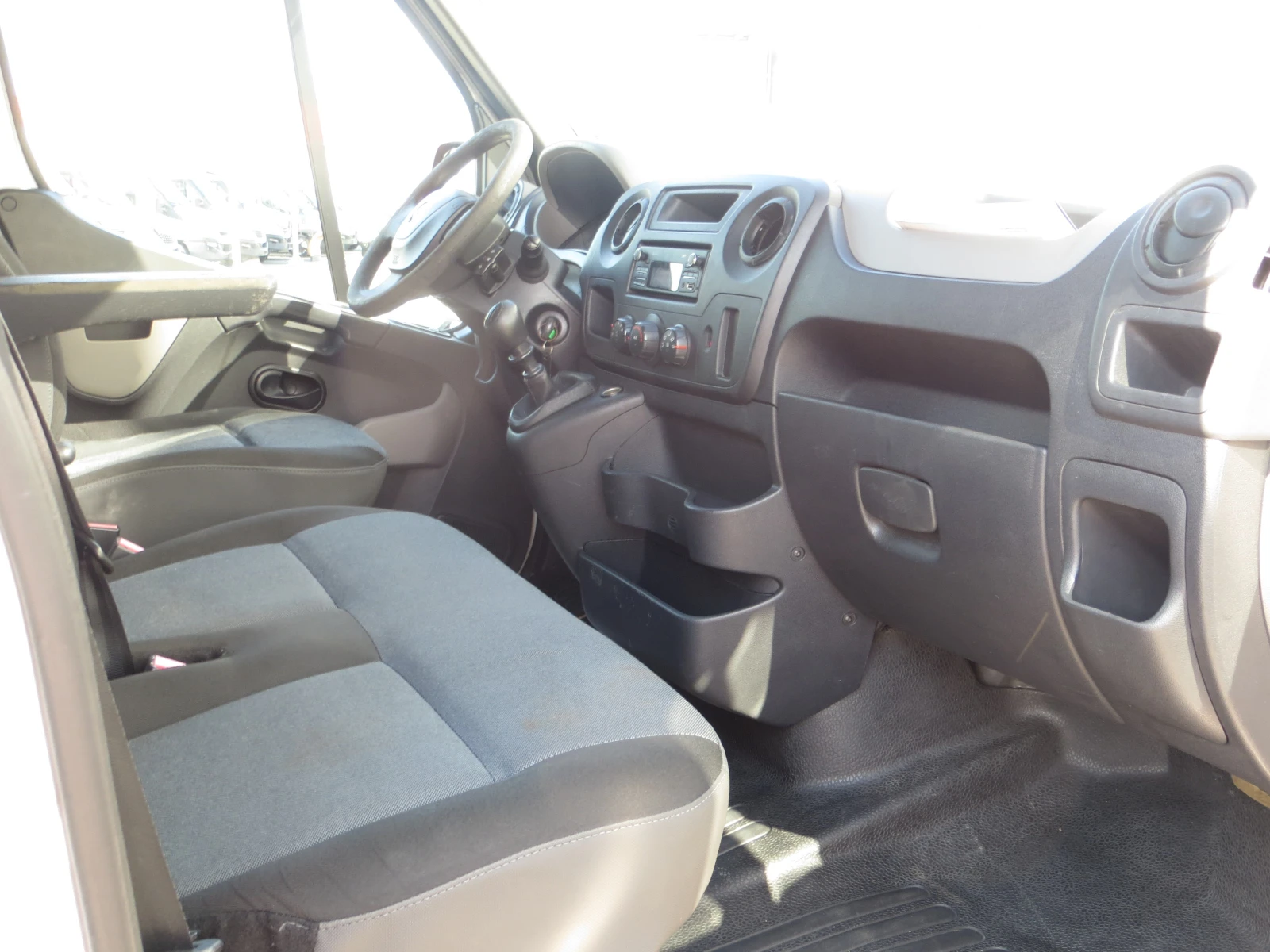Renault Master 2, 3 DCI, снимка 10 - Бусове и автобуси - 55377788