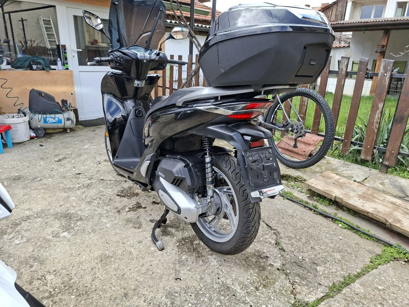 Honda Sh Топа на топа уникално моторче 150ie  PROMO, снимка 7 - Мотоциклети и мототехника - 54090124