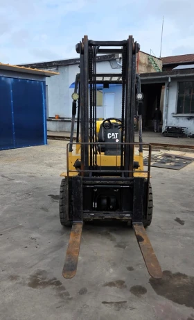 ������� Cat | Mobile.bg � ����� ������ 12