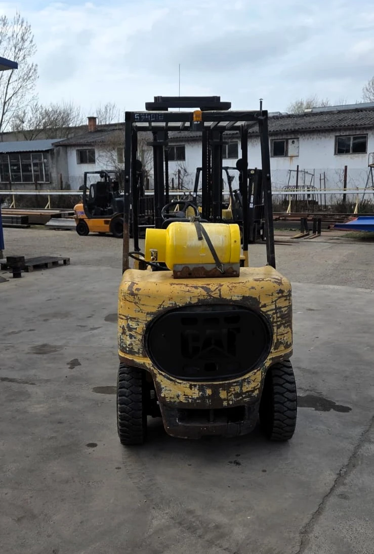 ������� Cat | Mobile.bg � ����������� 9