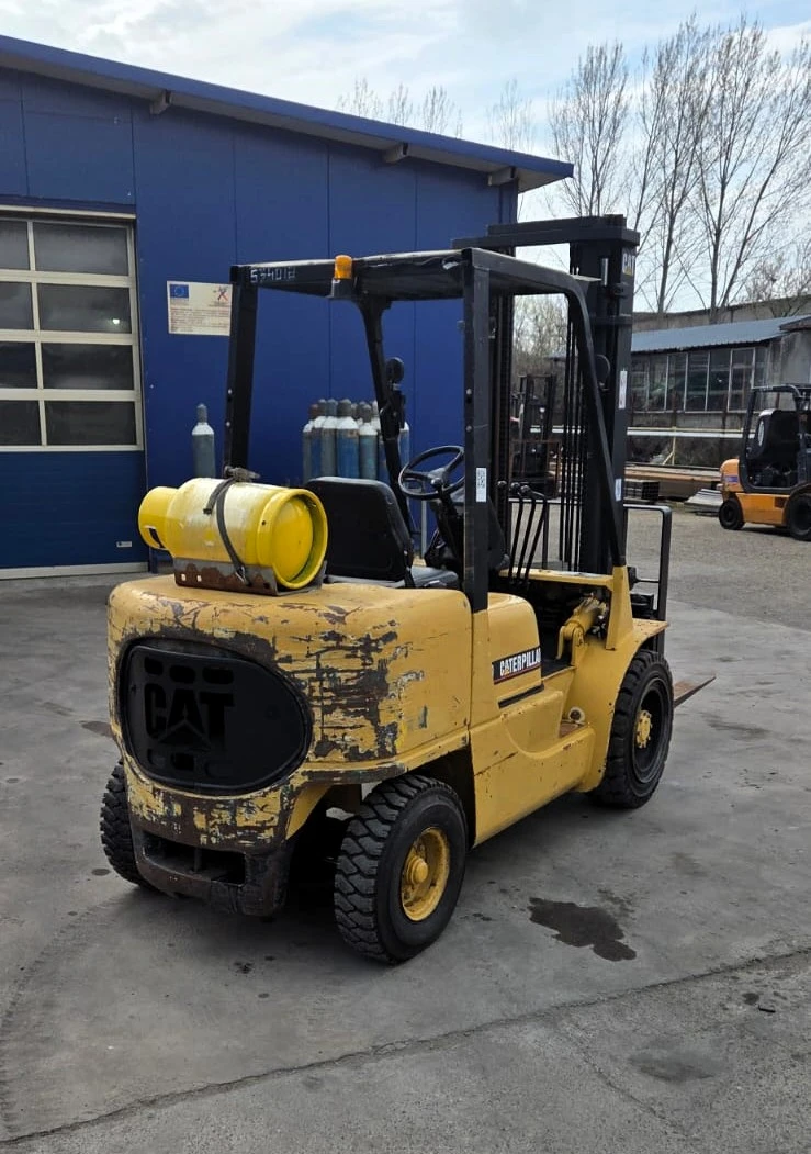 ������� Cat | Mobile.bg � ����������� 8