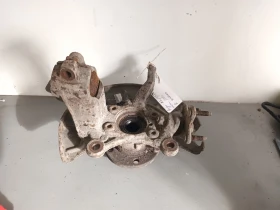 Шенкел главина Десен ауди а3 1.6 