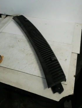 Кора под предни чистачки Фолксваген Шаран