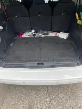 Peugeot 5008 1.6ehdi за ремонт на глава, снимка 9