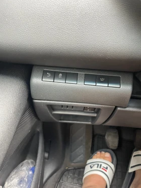 Peugeot 5008 1.6ehdi за ремонт на глава, снимка 6