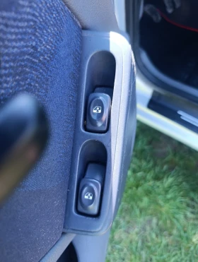 Renault Clio 1.4, снимка 11