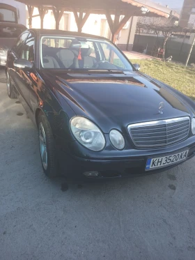 Mercedes-Benz E 200, снимка 4