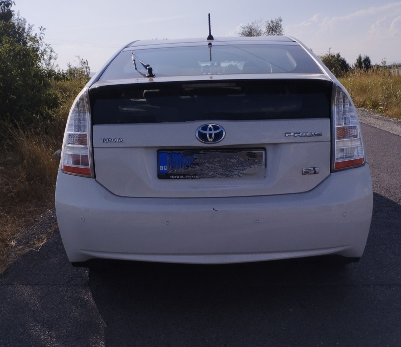 Toyota Prius XW30, снимка 2 - Автомобили и джипове - 47006878