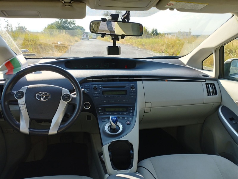 Toyota Prius XW30, снимка 5 - Автомобили и джипове - 47006878