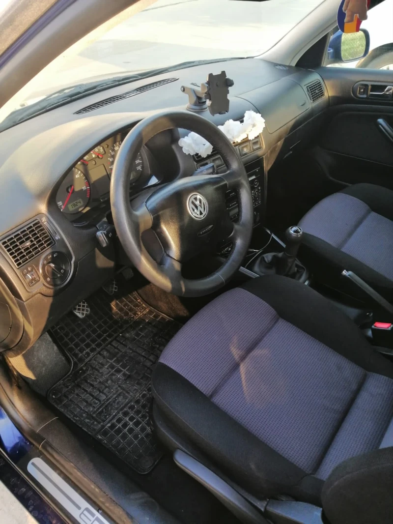 VW Golf, снимка 4 - Автомобили и джипове - 46718247