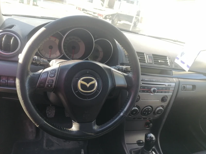 Mazda 3, снимка 8 - Автомобили и джипове - 48305064