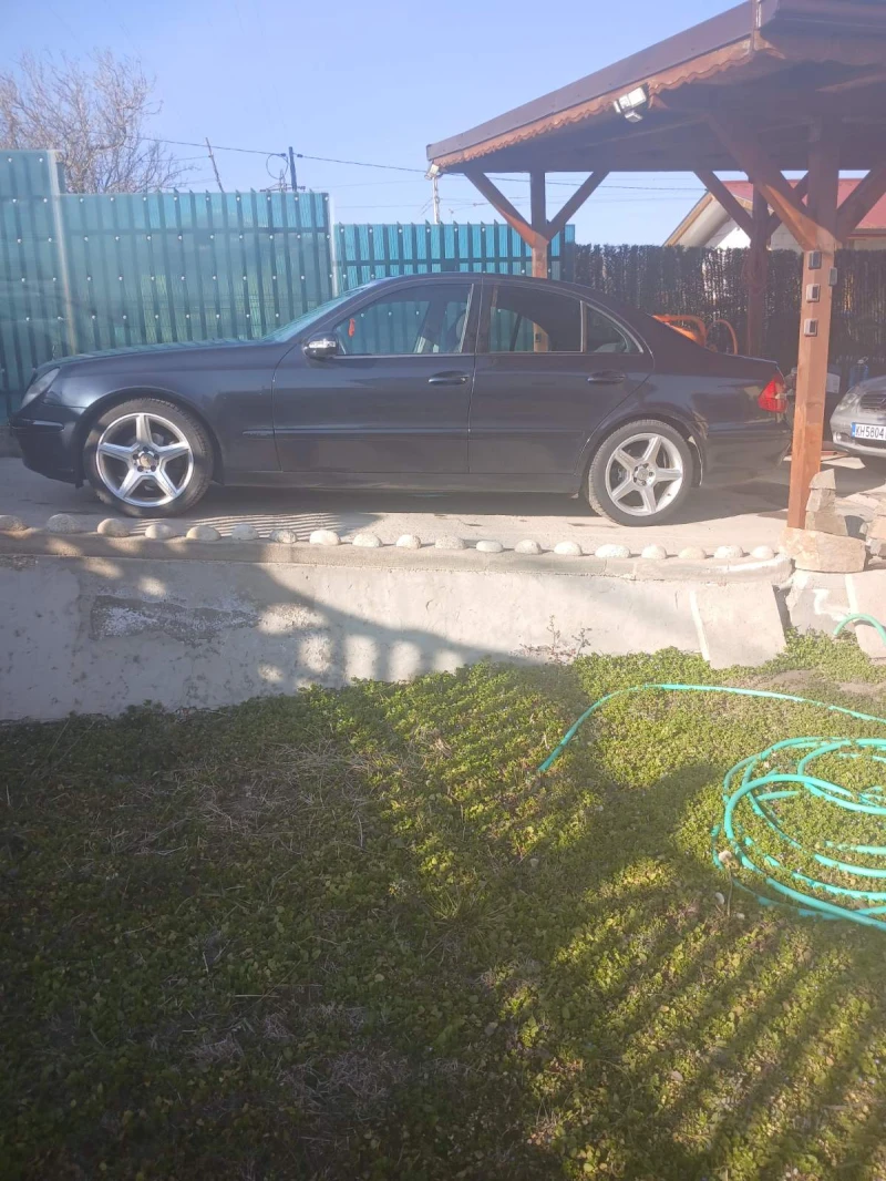 Mercedes-Benz E 200, снимка 7 - Автомобили и джипове - 49052719