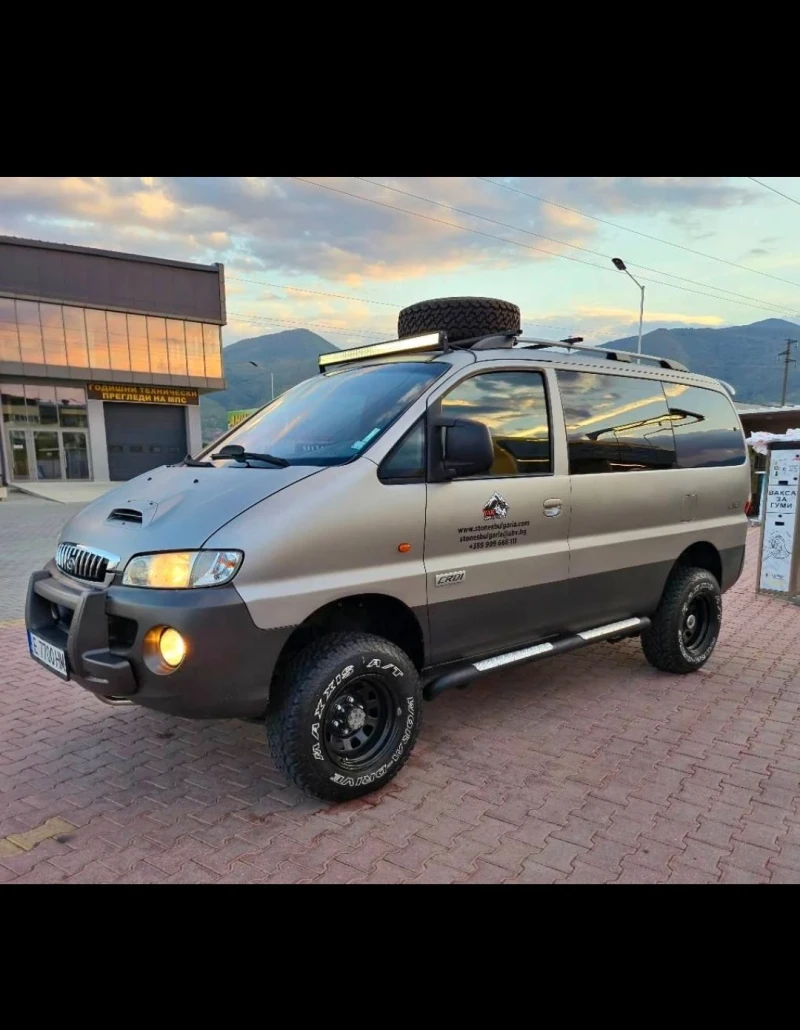 Hyundai Starex 2.5, снимка 2 - Автомобили и джипове - 49372807