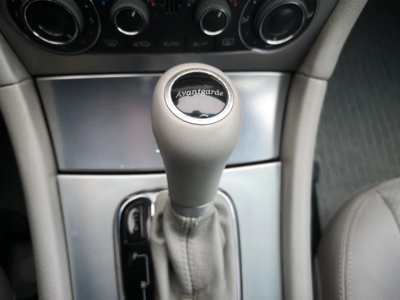 Mercedes-Benz C 220, снимка 16 - Автомобили и джипове - 52438047