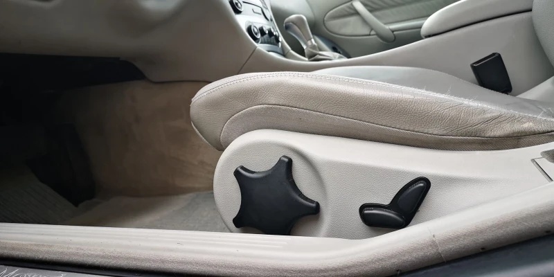 Mercedes-Benz C 220, снимка 11 - Автомобили и джипове - 52438047