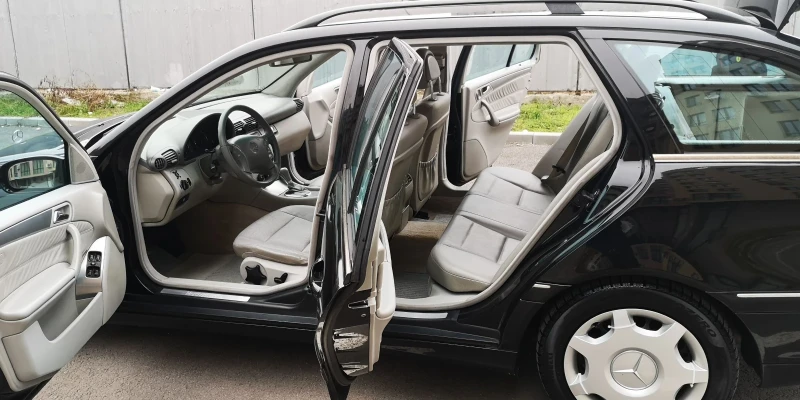 Mercedes-Benz C 220, снимка 8 - Автомобили и джипове - 52438047