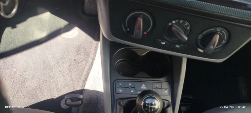 Seat Ibiza, снимка 10 - Автомобили и джипове - 52431729
