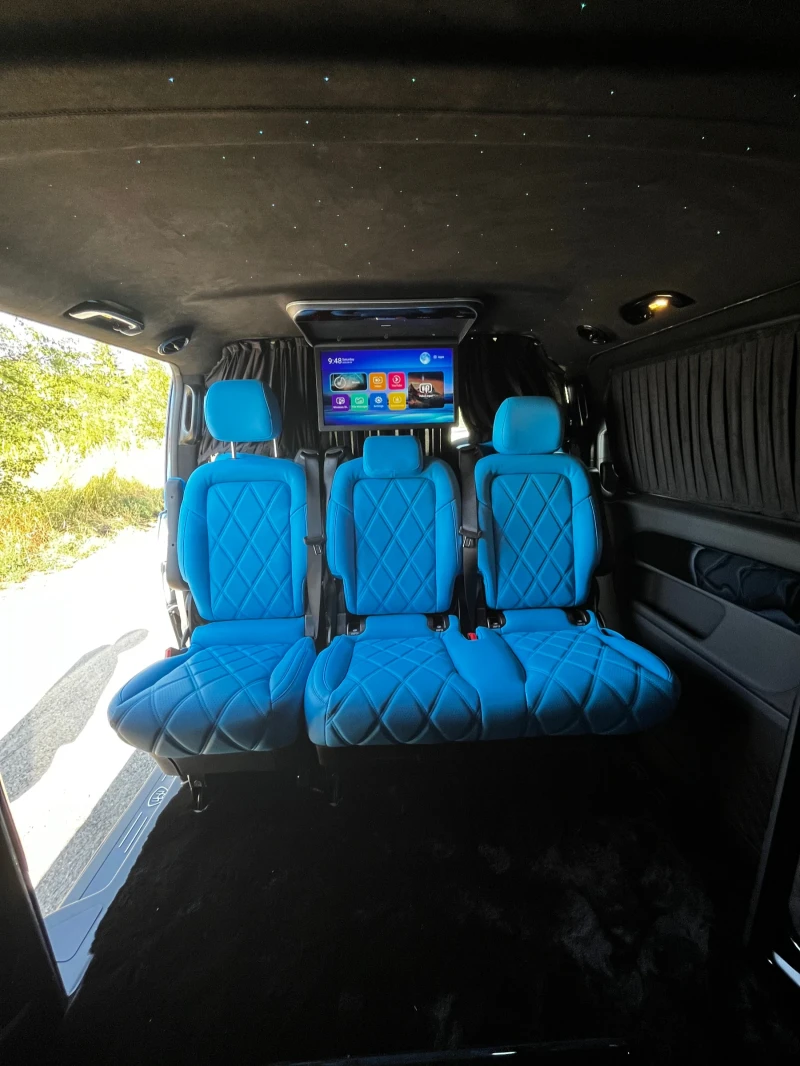 Mercedes-Benz V 300 VIP(Petrol/Electric) Maybach* VIP Seats* Exclusiv, снимка 13 - Автомобили и джипове - 51347032