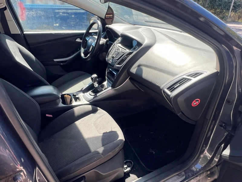 Ford Focus 1.6i Turbo, снимка 6 - Автомобили и джипове - 51720300