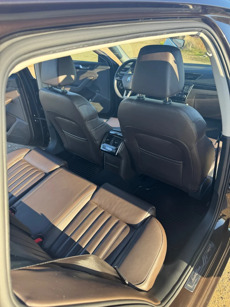 Skoda Superb, снимка 11 - Автомобили и джипове - 53275187