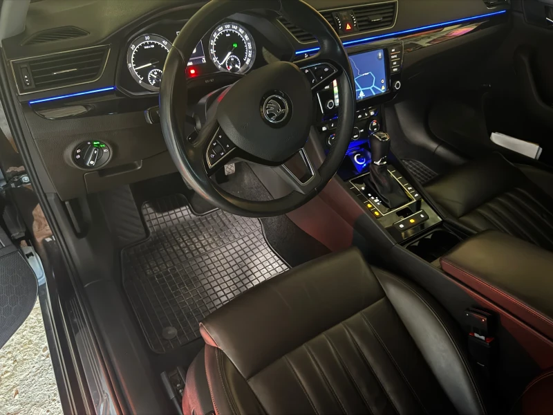 Skoda Superb, снимка 17 - Автомобили и джипове - 52263906