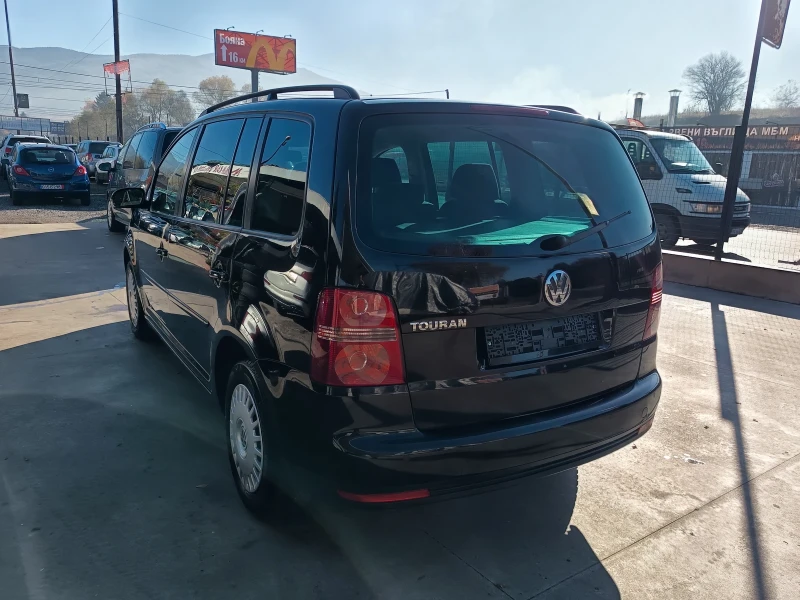 VW Touran 1.6i, снимка 6 - Автомобили и джипове - 52394532
