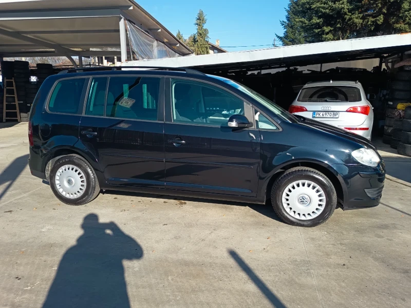 VW Touran 1.6i, снимка 3 - Автомобили и джипове - 52394532