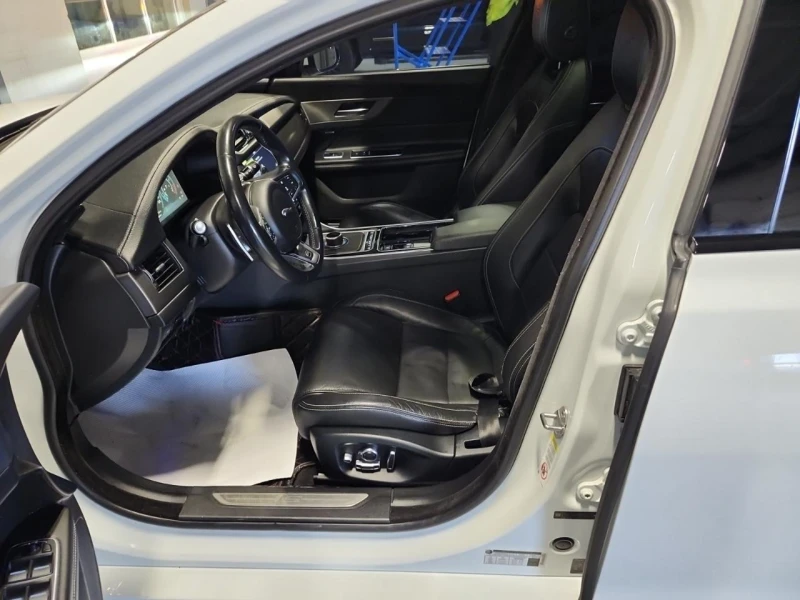 Jaguar Xf S 3.0* Обдух* Подгрев* AWD, снимка 8 - Автомобили и джипове - 52565251