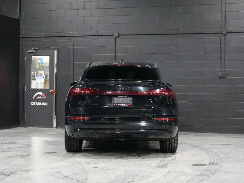 Audi E-Tron * Technik* Quattro* Sportback* Автокредит(Цена до , снимка 5 - Автомобили и джипове - 53102700