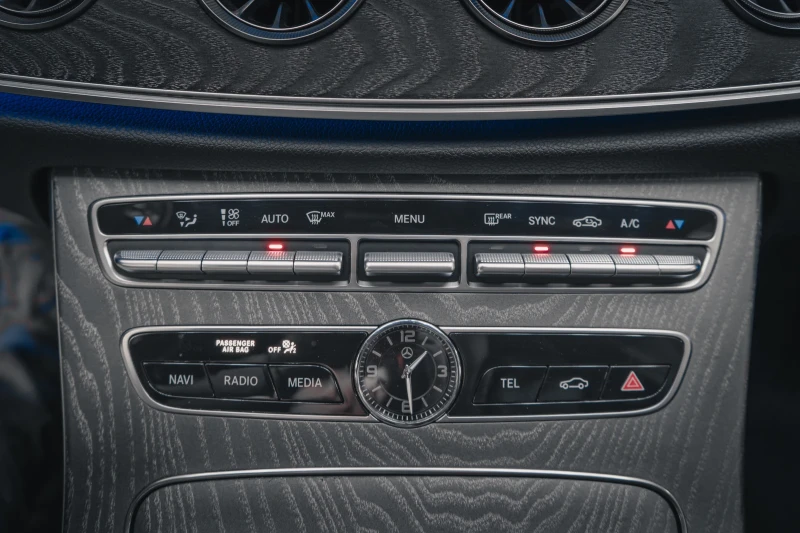 Mercedes-Benz CLS 400 d 4 MATIC * AMG * BURMESTER * , снимка 8 - Автомобили и джипове - 53444735