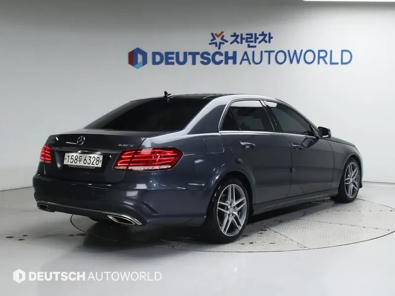 Mercedes-Benz E 350 Bluetec 4Matic, снимка 2 - Автомобили и джипове - 56736099