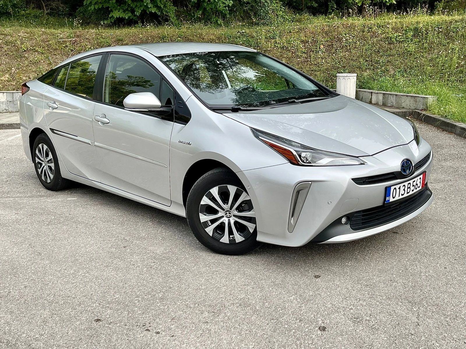 Toyota Prius 1.8* Hybrid* 4x4-AWDe* Euro6*  - изображение 5