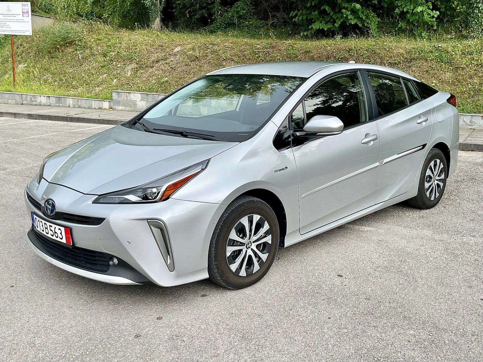 Toyota Prius 1.8* Hybrid* 4x4-AWDe* Euro6*  - [1] 