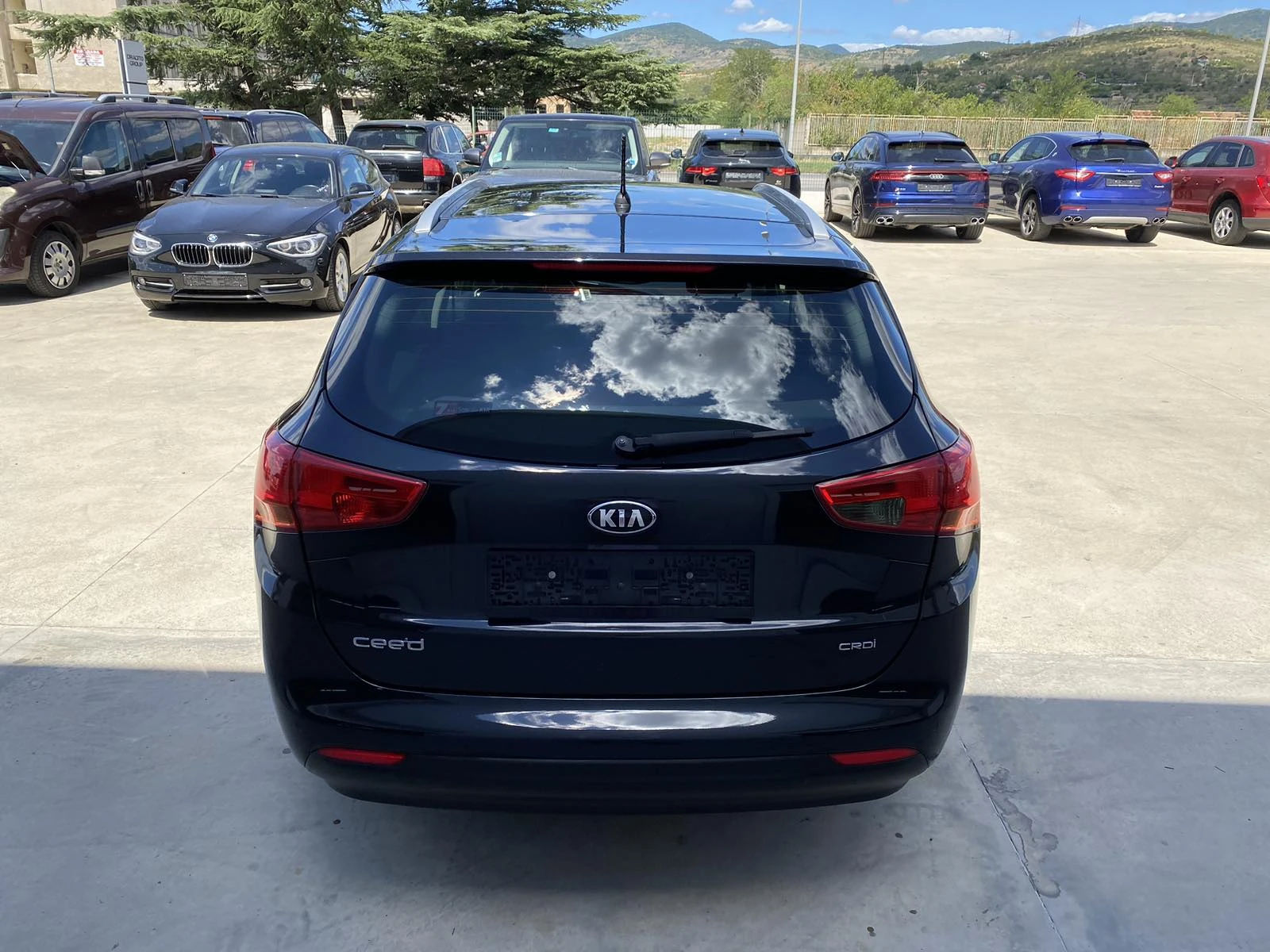 Kia Ceed 1.6 CRDI 110ps 116хл.км. 6 скорости Партроник - изображение 4