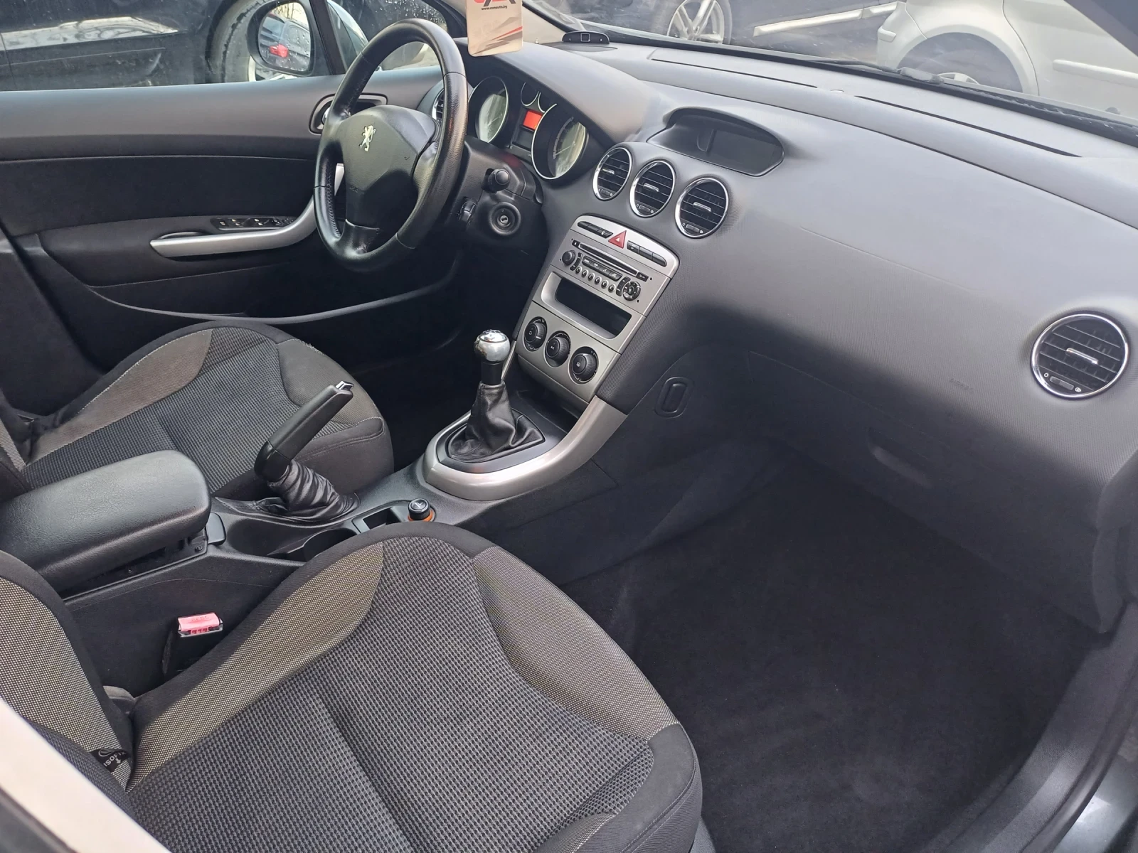 Peugeot 308 1.6, 120k.c.ГАЗ ИНЖ. - изображение 9
