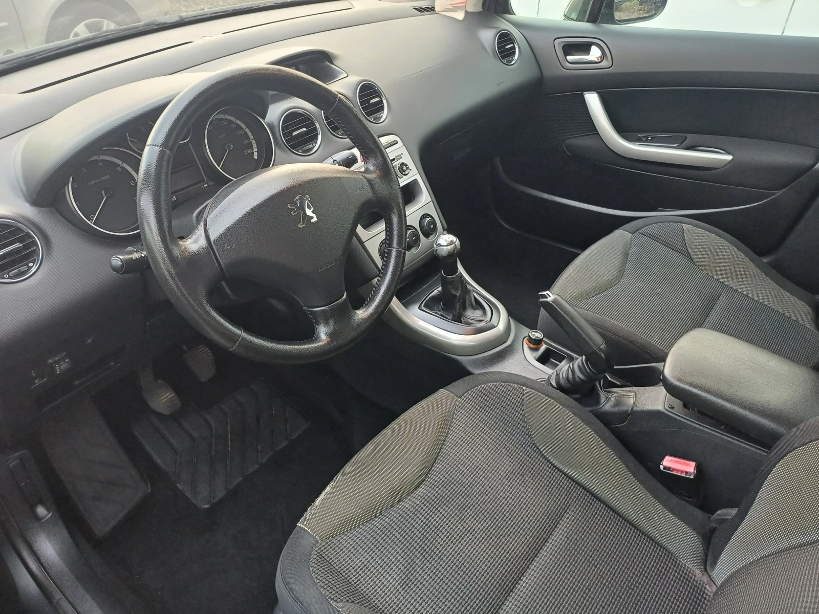 Peugeot 308 1.6, 120k.c.ГАЗ ИНЖ. - изображение 5