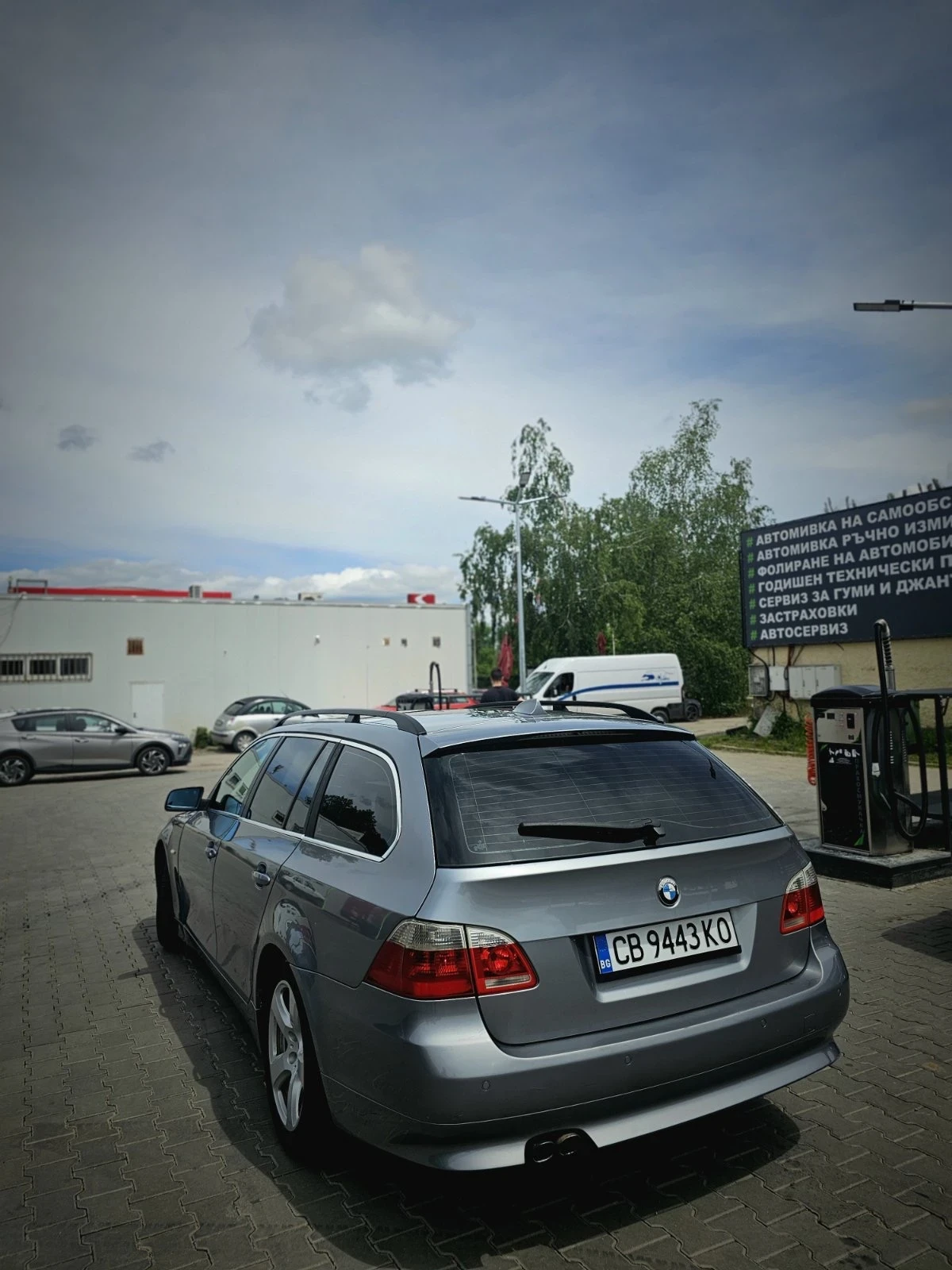 BMW 525 2.5 177 - изображение 2
