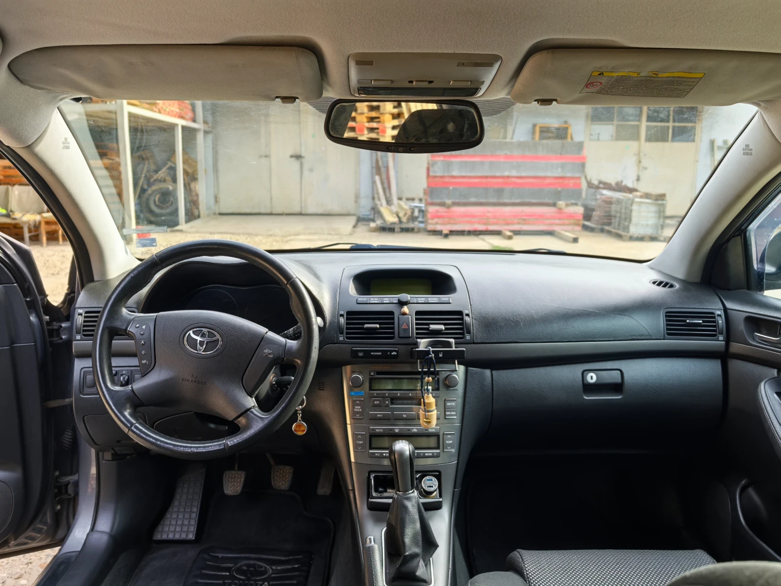 Toyota Avensis 1.8i 129к.с - изображение 9