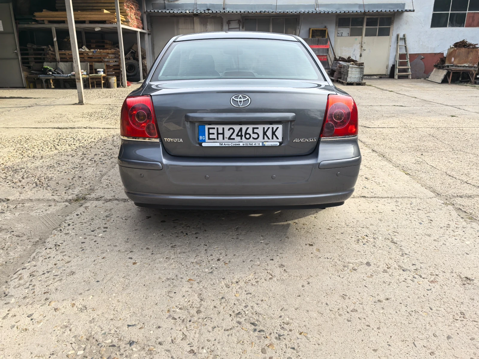 Toyota Avensis 1.8i 129к.с - изображение 4